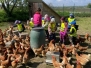 Farma Mezi poli- Den Země